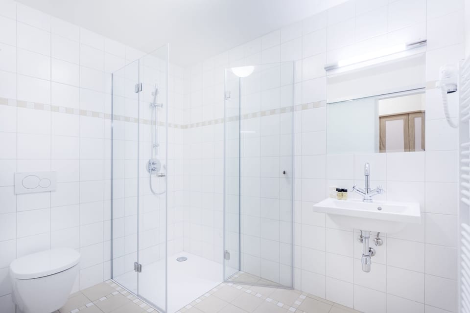 Standard Double Room | Bathroom | Free toiletries, hair dryer, slippers, towels