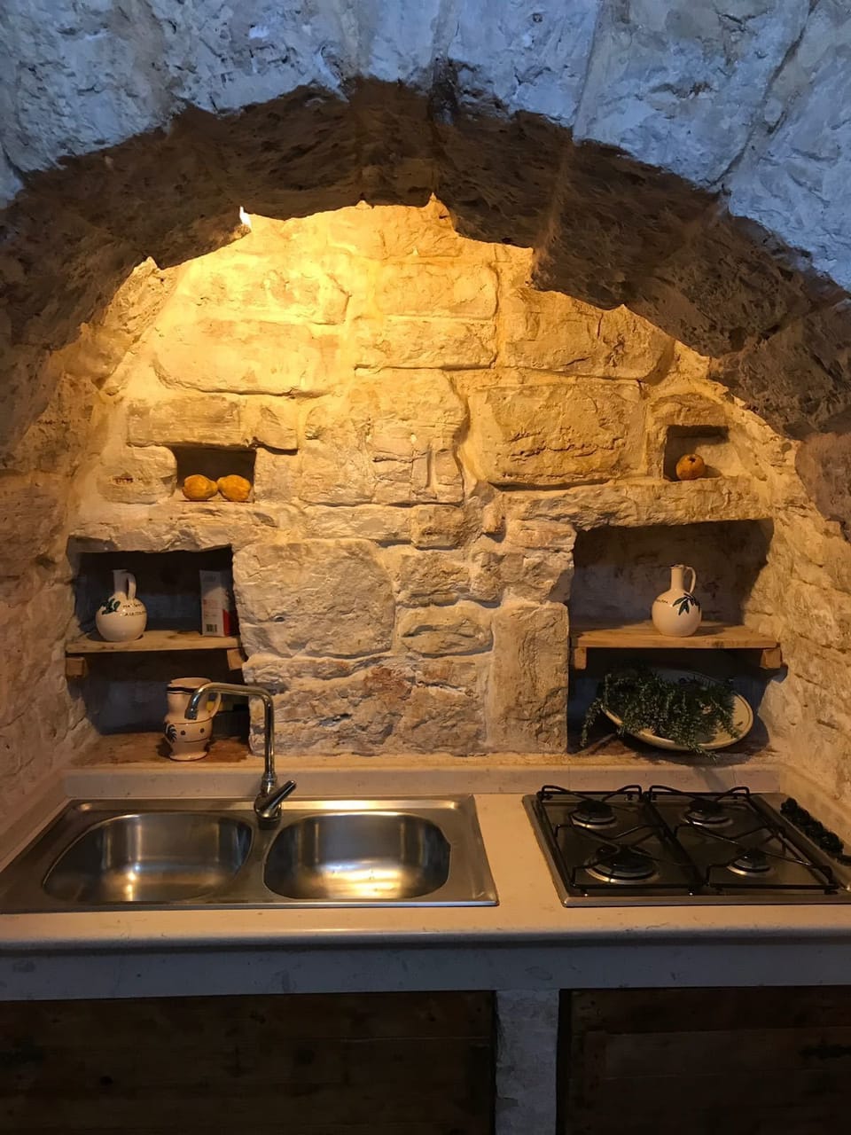 Trullo Aia 2 | Private kitchenette | Fridge, stovetop, cookware/dishes/utensils
