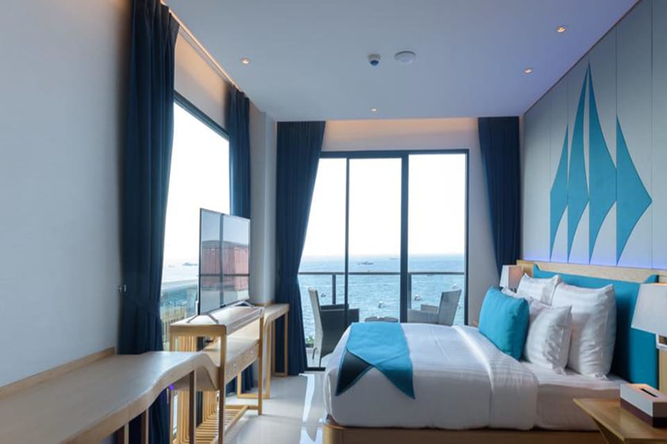 Deluxe Ocean View, Balcony | In-room safe, desk, free WiFi