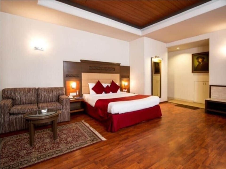 Premium Double Room | Free WiFi, bed sheets, wheelchair access