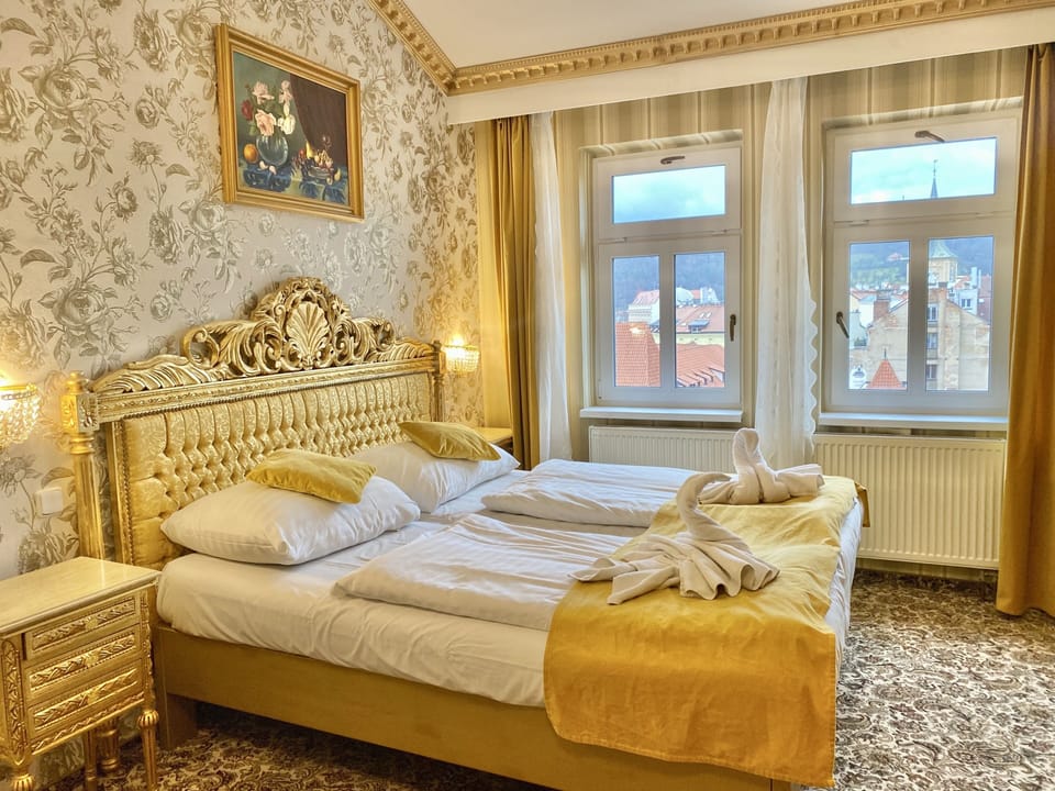 Royal Studio Suite, 1 Bedroom, City View | In-room safe, soundproofing, free WiFi, bed sheets