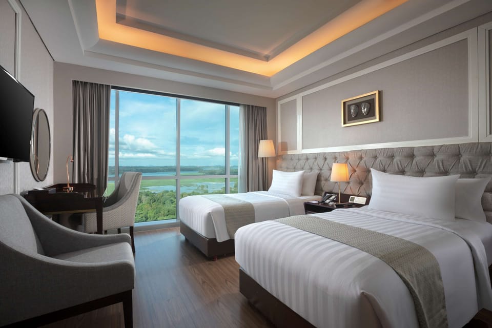 Premium bedding, Select Comfort beds, minibar (free items), in-room safe