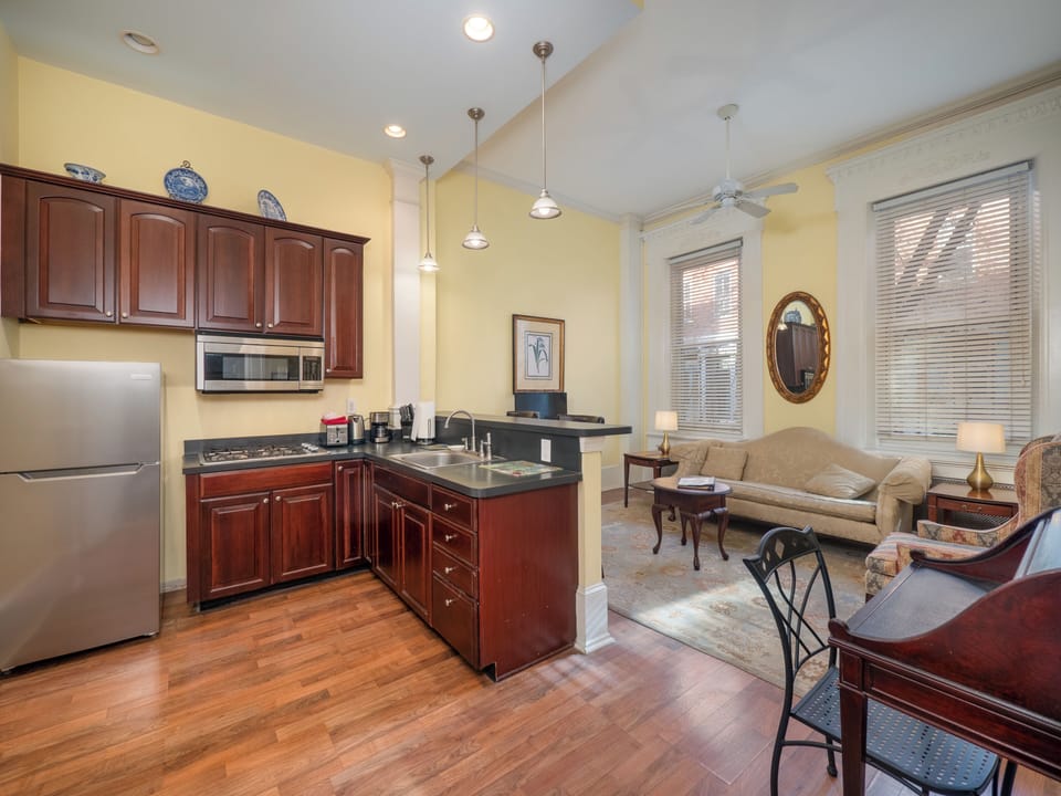 Rittenhouse Executive Suite | Private kitchen