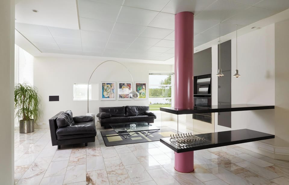 Suite | Living area | Flat-screen TV