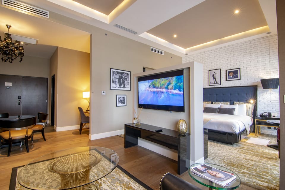 Exclusive Loft, 1 Bedroom, Balcony, City View | Egyptian cotton sheets, premium bedding, Select Comfort beds, minibar
