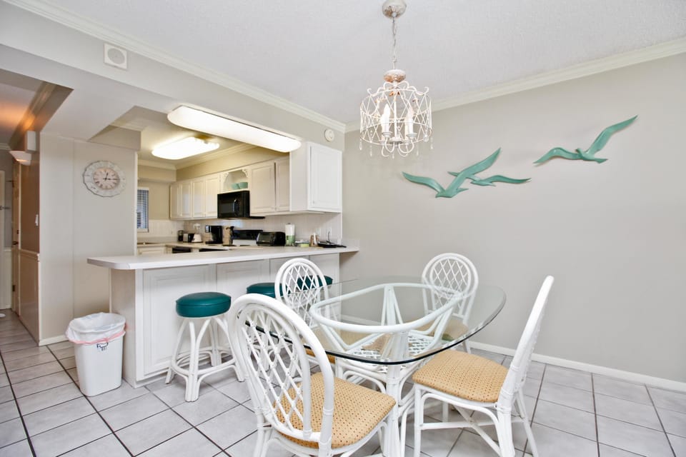Two Bedroom Condo with a Sea View 820 | In-room dining