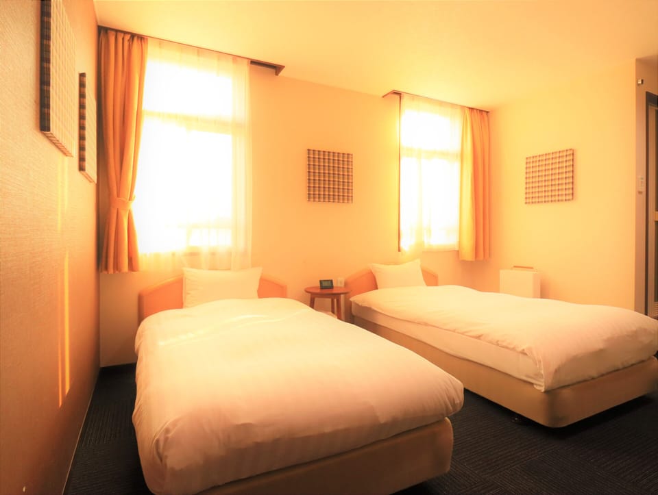 Standard Twin Room, 2 Bedrooms, Non Smoking | Down comforters, desk, laptop workspace, blackout drapes
