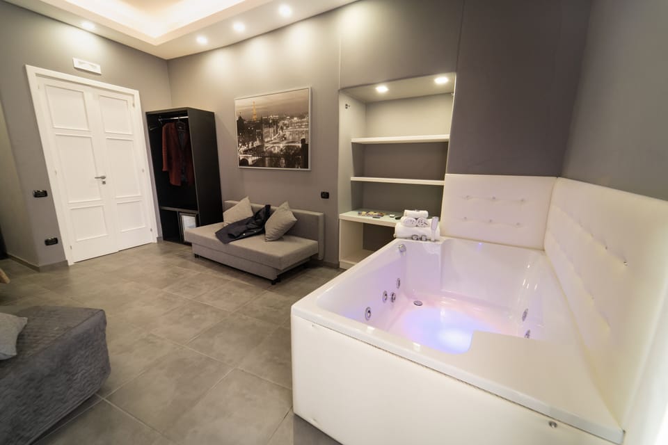 Exclusive Studio Suite, 1 Bedroom, Annex Building | Frette Italian sheets, premium bedding, down comforters