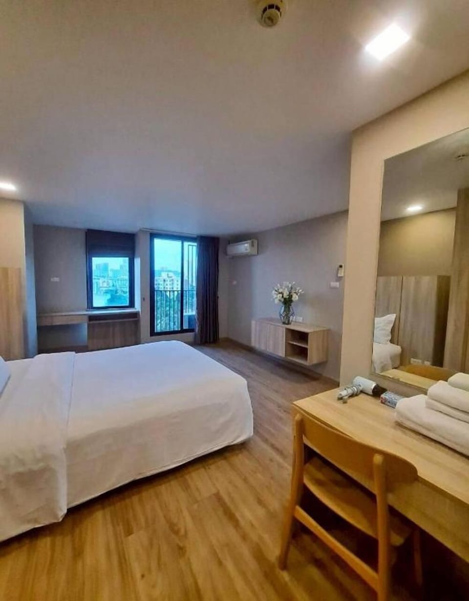 Family Suite with Balcony | Individually furnished, desk, free WiFi, bed sheets