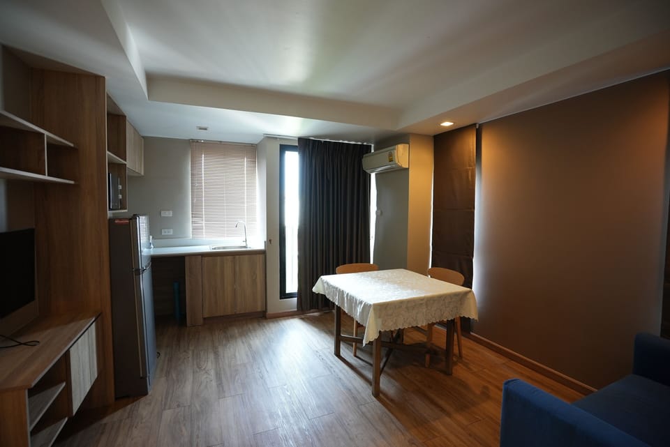 Classic Suite, 2 Bedrooms | Individually furnished, desk, free WiFi, bed sheets