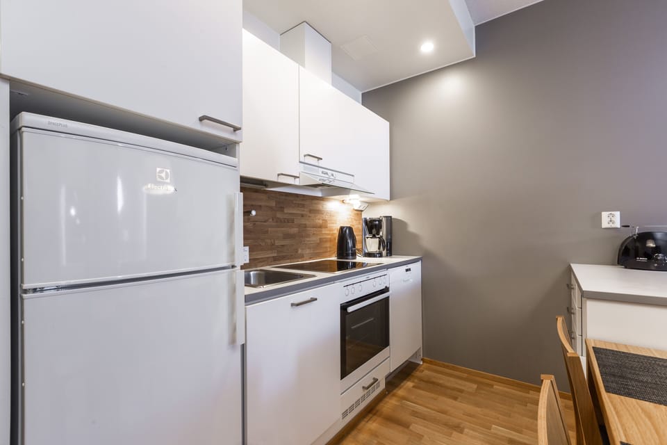 Junior Chalet, 2 Bedrooms, Sauna | Private kitchen | Paper towels