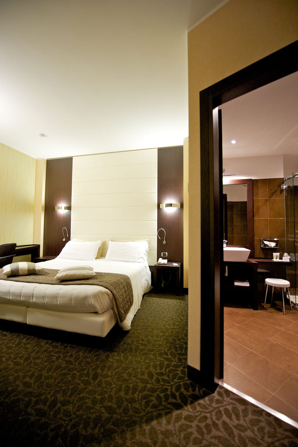 Superior Room, 1 Double Bed | Premium bedding, down comforters, Select Comfort beds, minibar