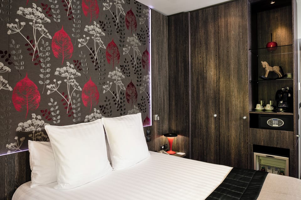 Superior Double Room, Garden View | Premium bedding, free minibar, in-room safe, individually decorated