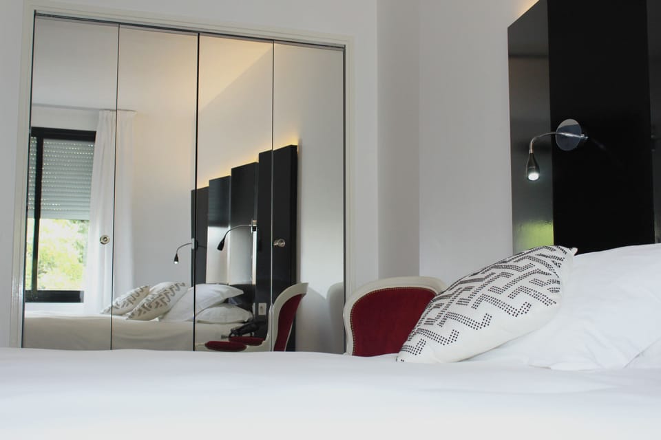 Executive Double Room | Premium bedding, individually furnished, desk, blackout drapes