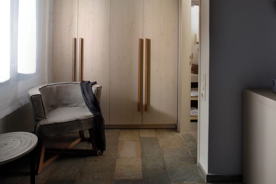  Signature Suite with Panoramic Sea View | Premium bedding, in-room safe, desk, soundproofing