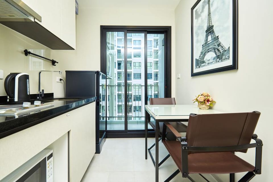 Private kitchenette