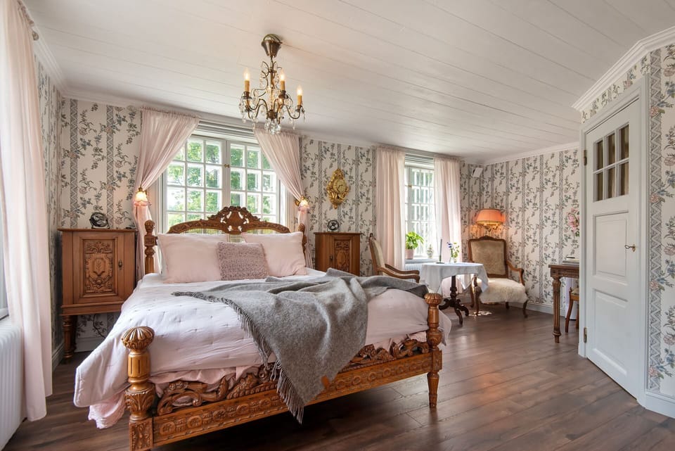 Superior Double Room | WiFi (free), bed sheets