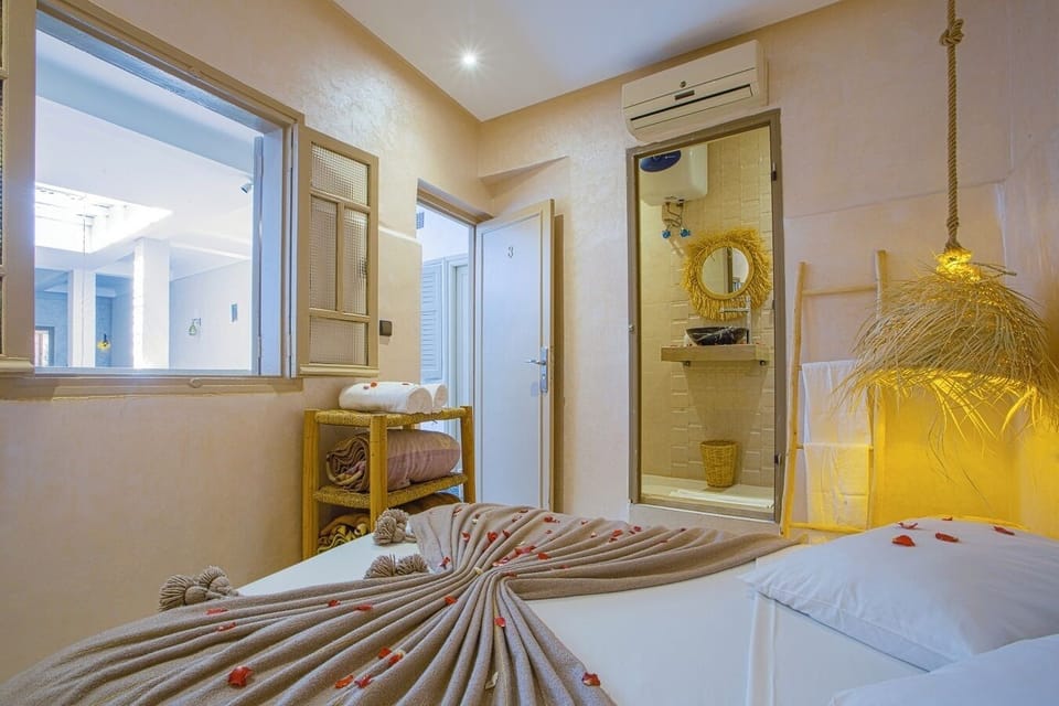 Standard Double Room | Iron/ironing board, free WiFi, bed sheets