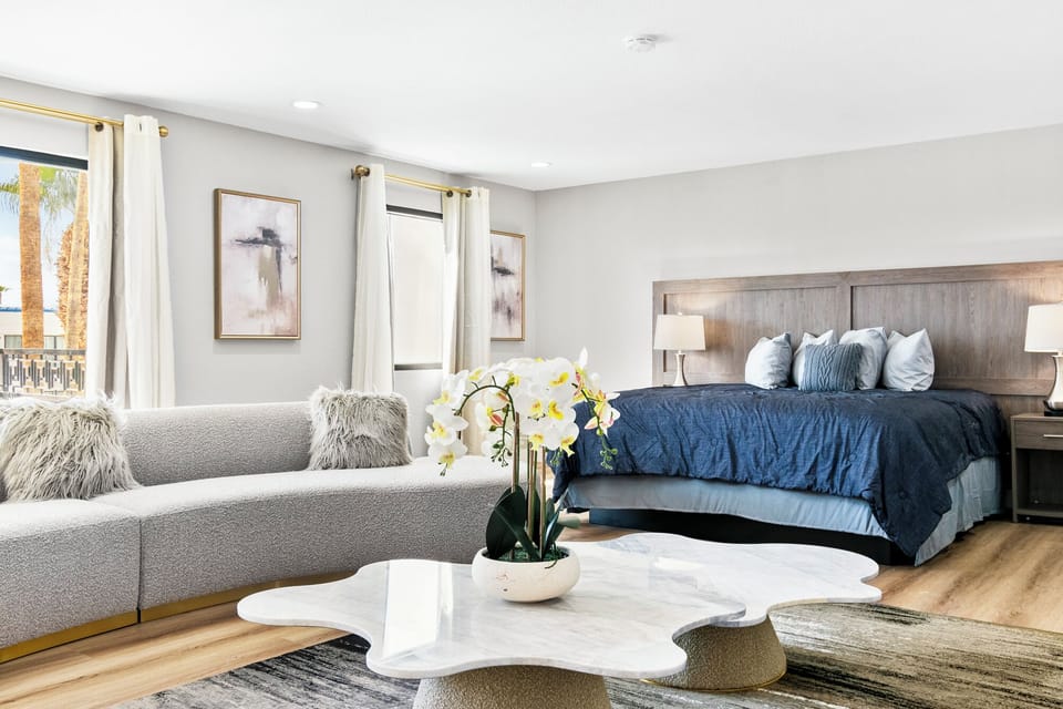 Executive Room | Pillowtop beds, desk, laptop workspace, free WiFi