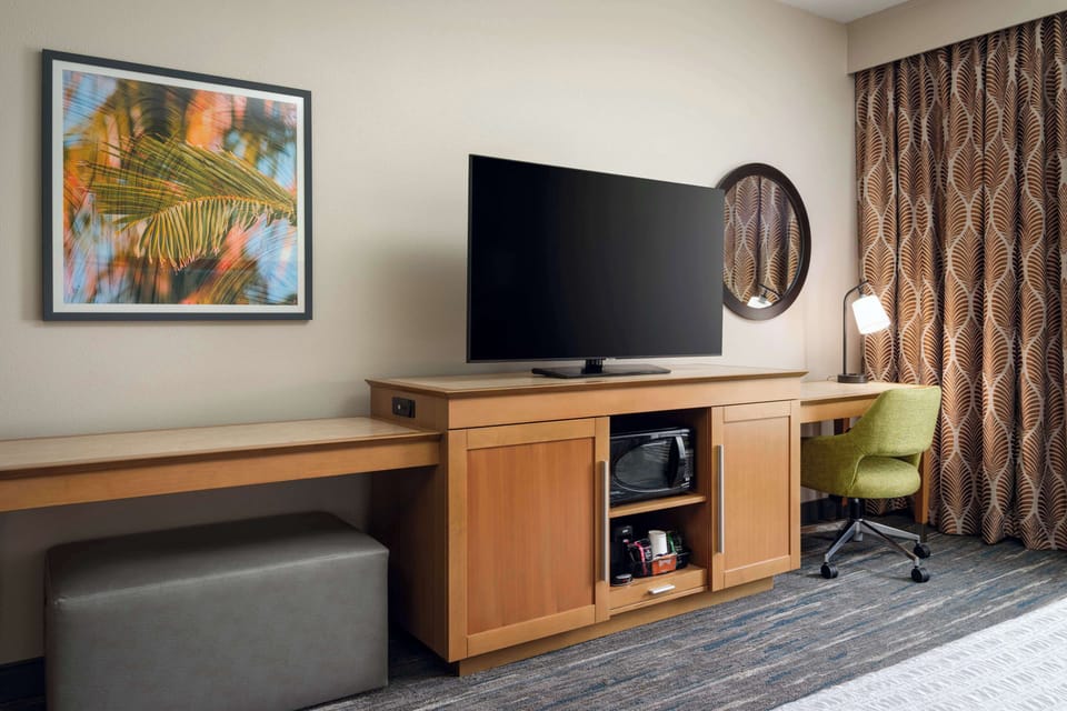 In-room safe, cribs (free), WiFi (free), bed sheets