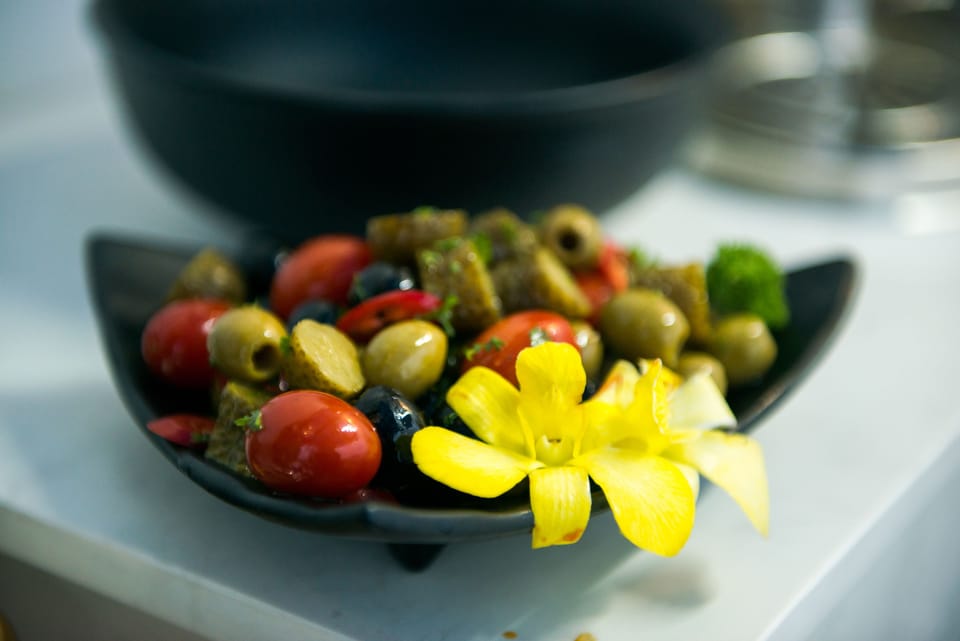 Body treatments, hydrotherapy, aromatherapy, hot stone massages