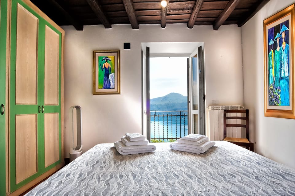 Honeymoon Loft, 2 Bedrooms, Non Smoking, Lake View | View from room