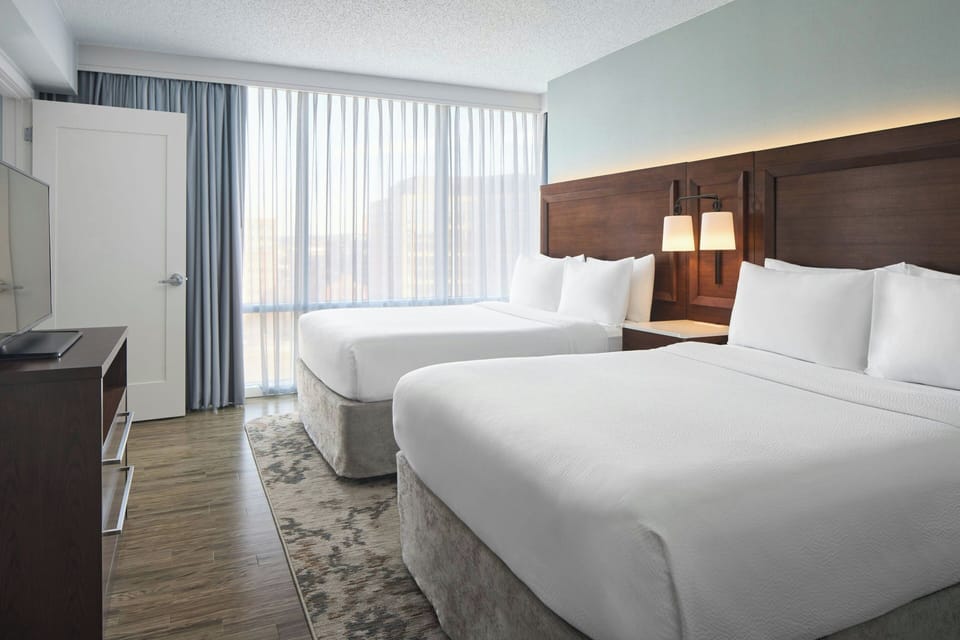 Suite, 1 Bedroom | Premium bedding, in-room safe, desk, blackout drapes