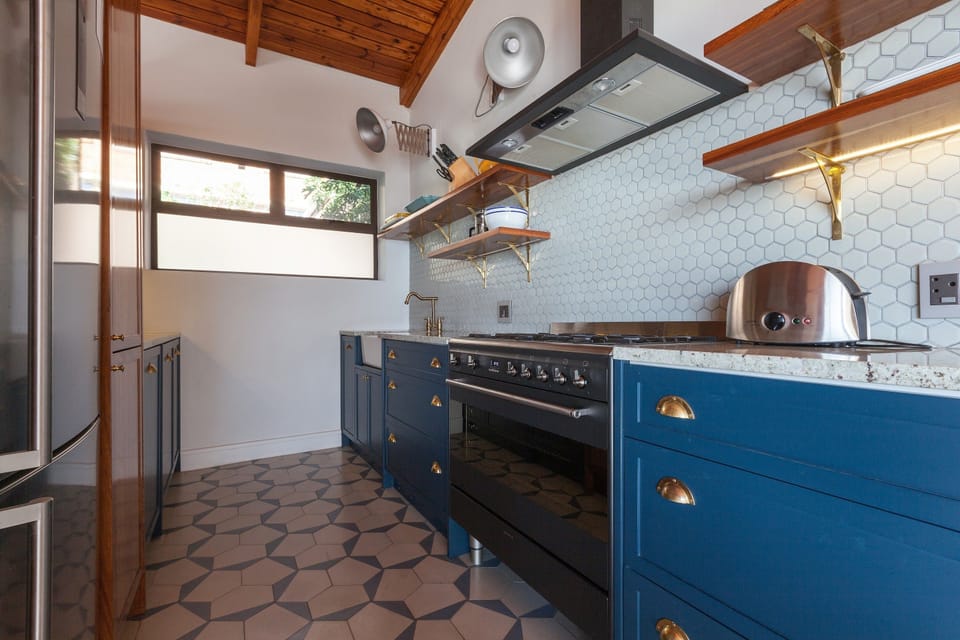 Apartment (3 Bedrooms) | Private kitchen | Fridge, dishwasher, electric kettle, toaster
