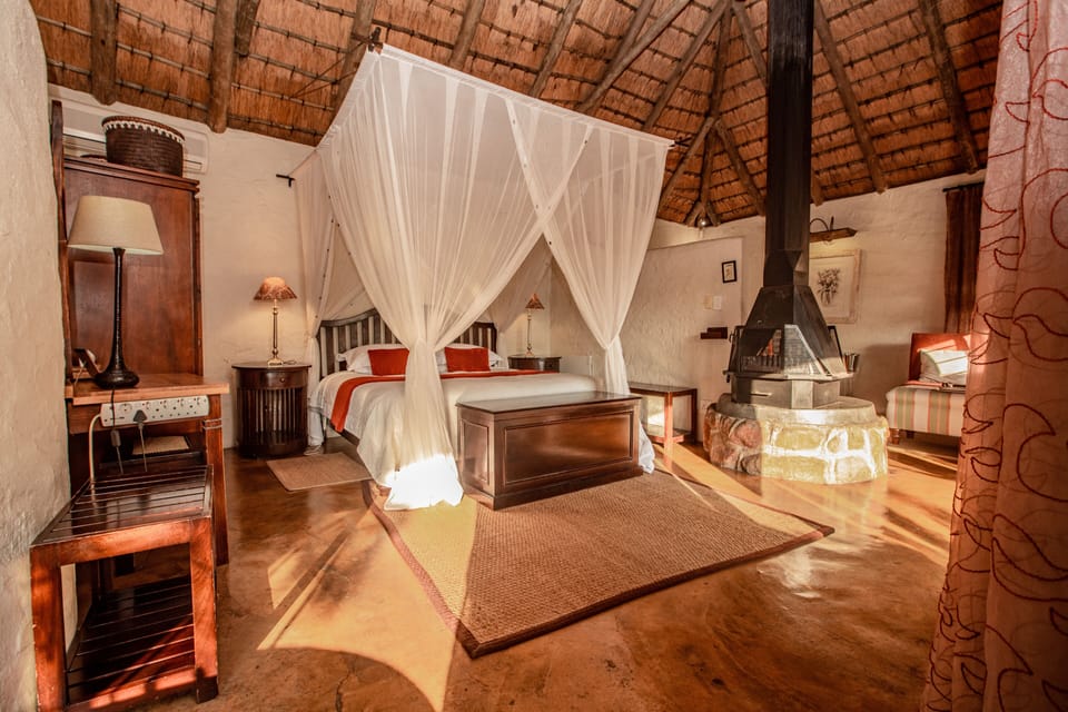Honeymoon Chalet, 1 Bedroom (River View) | 1 bedroom, premium bedding, in-room safe, desk