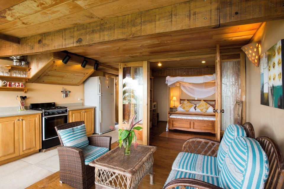 Standard Suite, 1 Bedroom, Kitchen, Ocean View (Tamarind) | Private kitchen | Full-size fridge, oven, stovetop, electric kettle