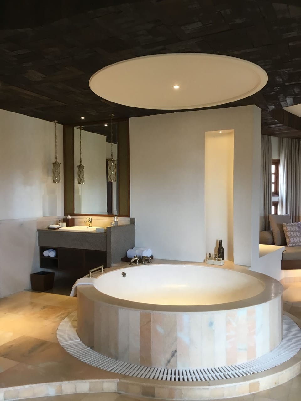 Suite (Regal) | Bathroom | Separate tub and shower, deep soaking tub, rainfall showerhead