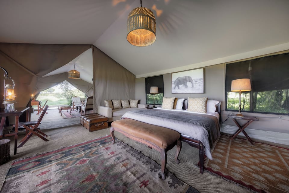 Honeymoon Suite | In-room safe, cribs (free), bed sheets