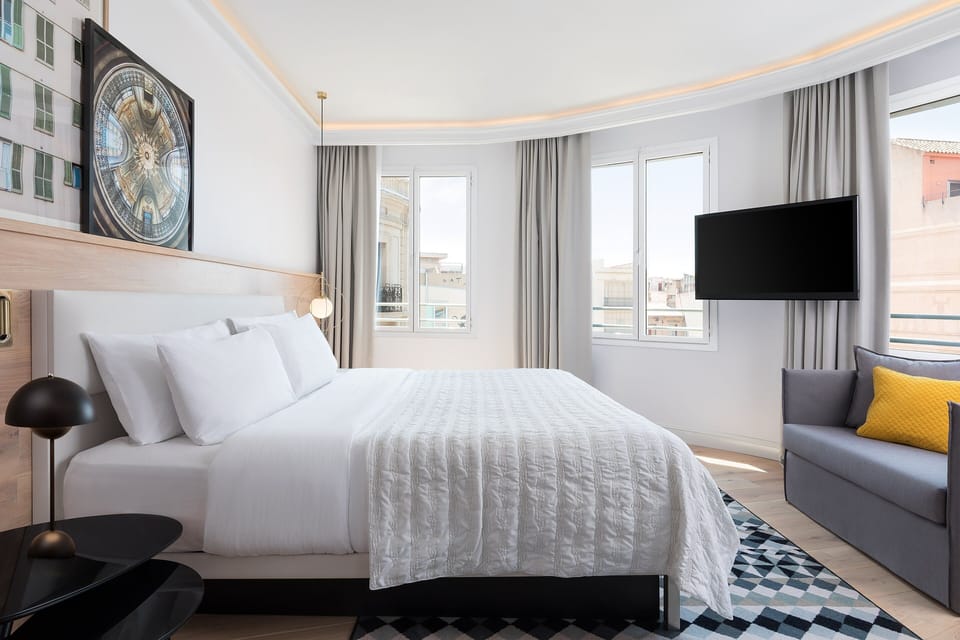 Suite, 1 King Bed (Prestige) | Hypo-allergenic bedding, minibar, in-room safe, desk