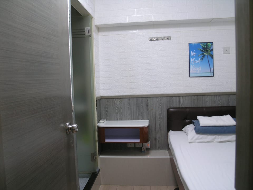 Basic Single Room (No Window) | Free WiFi, bed sheets, wheelchair access