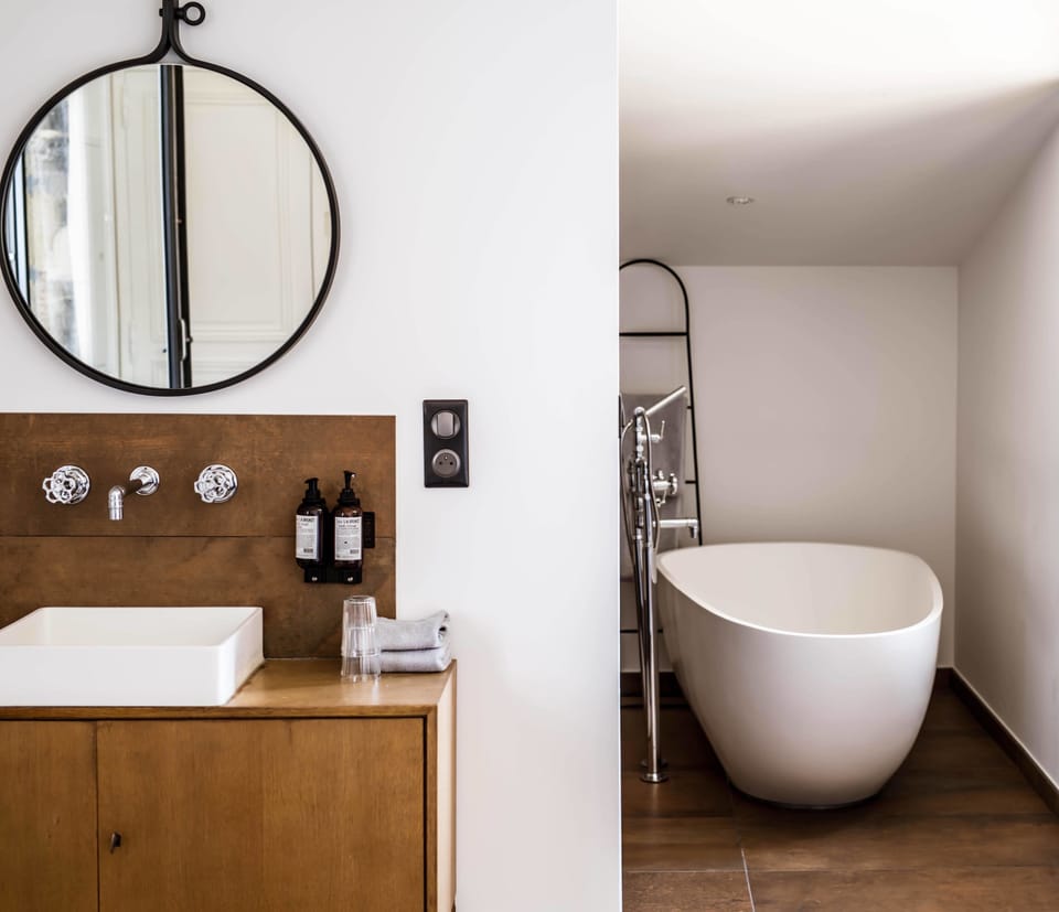 Deluxe Double Room, Patio | Bathroom | Shower, free toiletries, hair dryer, towels