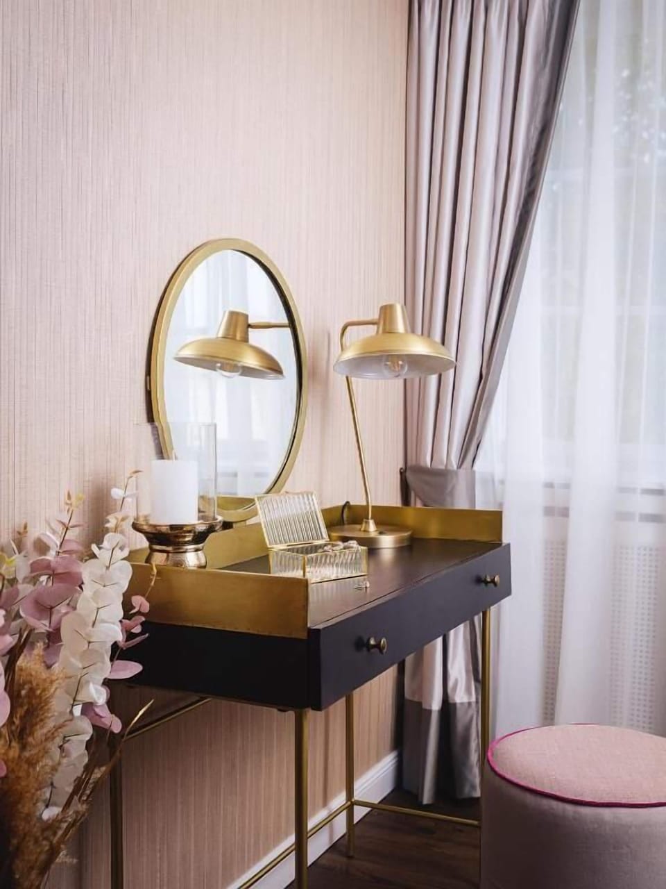 Executive Suite | Premium bedding, down comforters, minibar, in-room safe