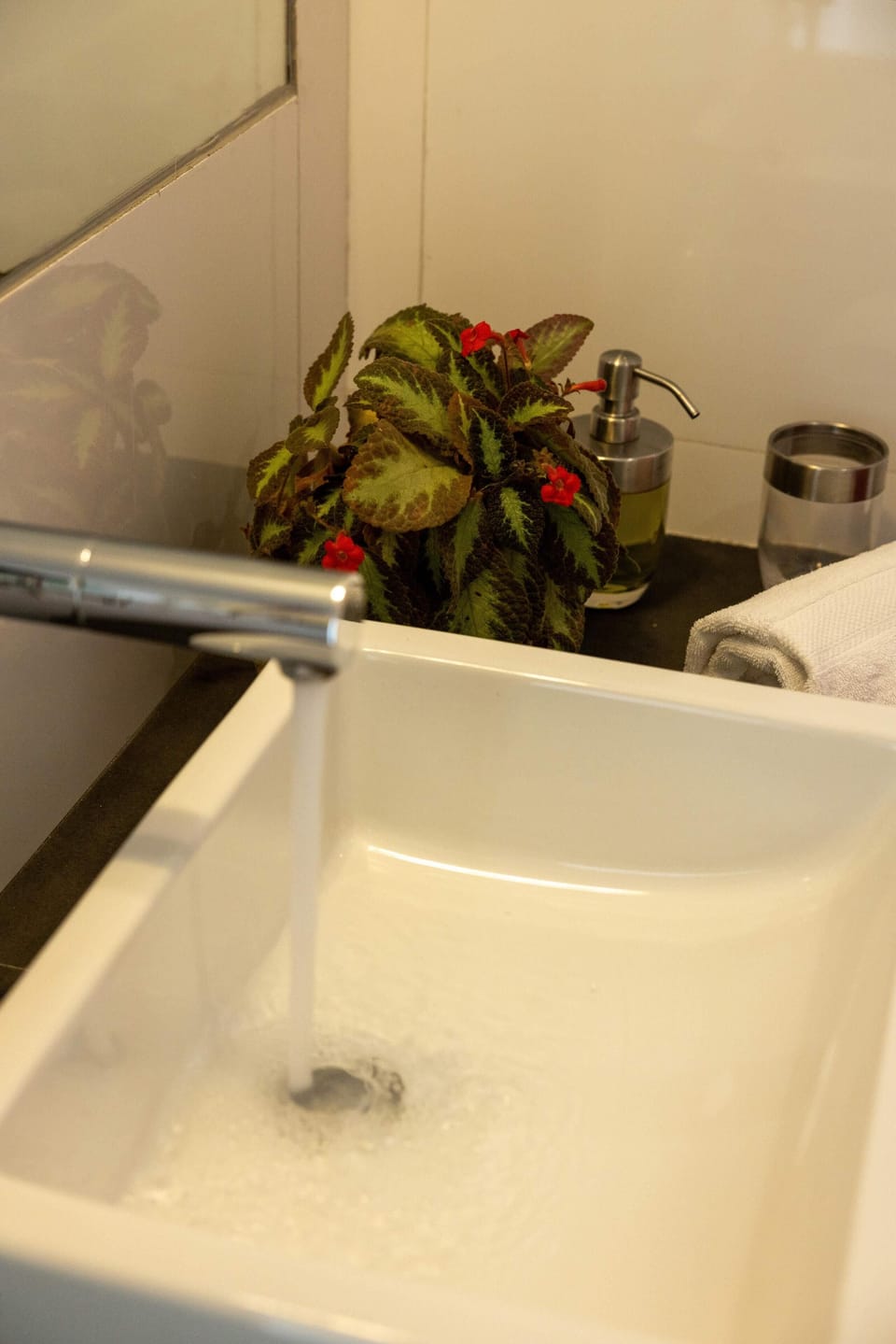 Junior Suite, Balcony | Premium bedding, in-room safe, laptop workspace, soundproofing