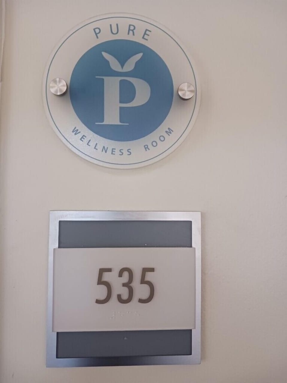 Room, 1 King Bed with Sofa bed, Allergy Friendly | 1 bedroom, hypo-allergenic bedding, in-room safe, desk