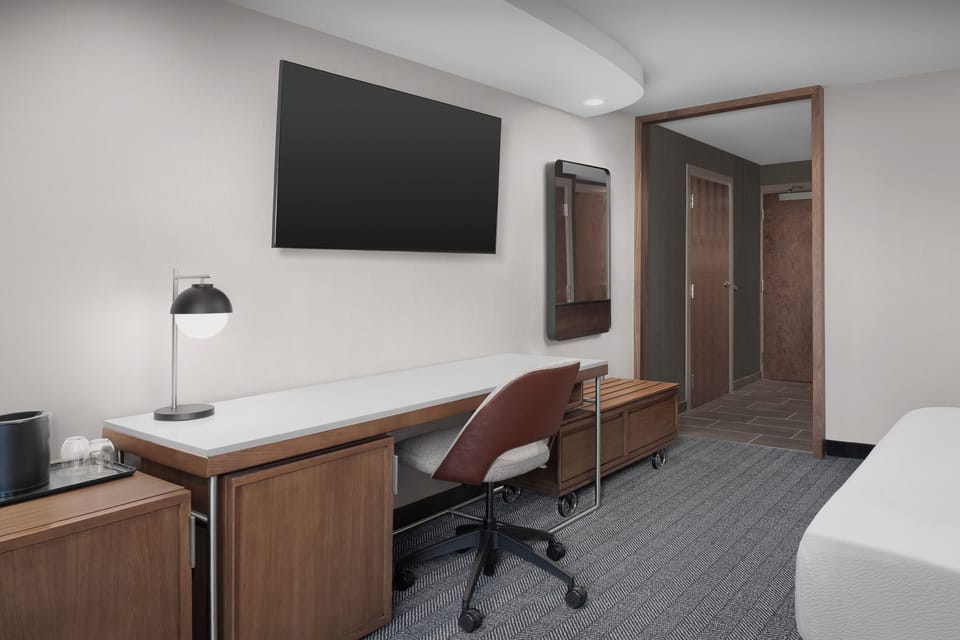 Room, 1 King Bed with Sofa bed (Mobility/Hearing Accessible, Tub) | Premium bedding, desk, laptop workspace, blackout drapes