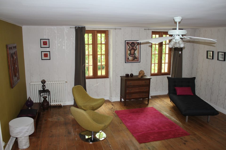 Family Suite, Bathtub (La Truffe) | Living area