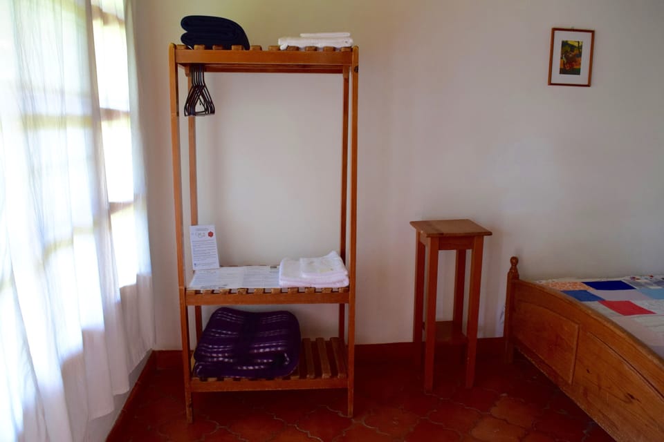 Desk, laptop workspace, soundproofing, cribs (free)