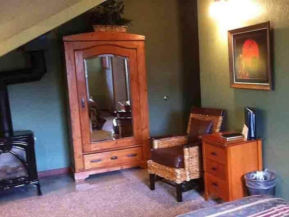 Individually decorated, individually furnished, rollaway beds, free WiFi