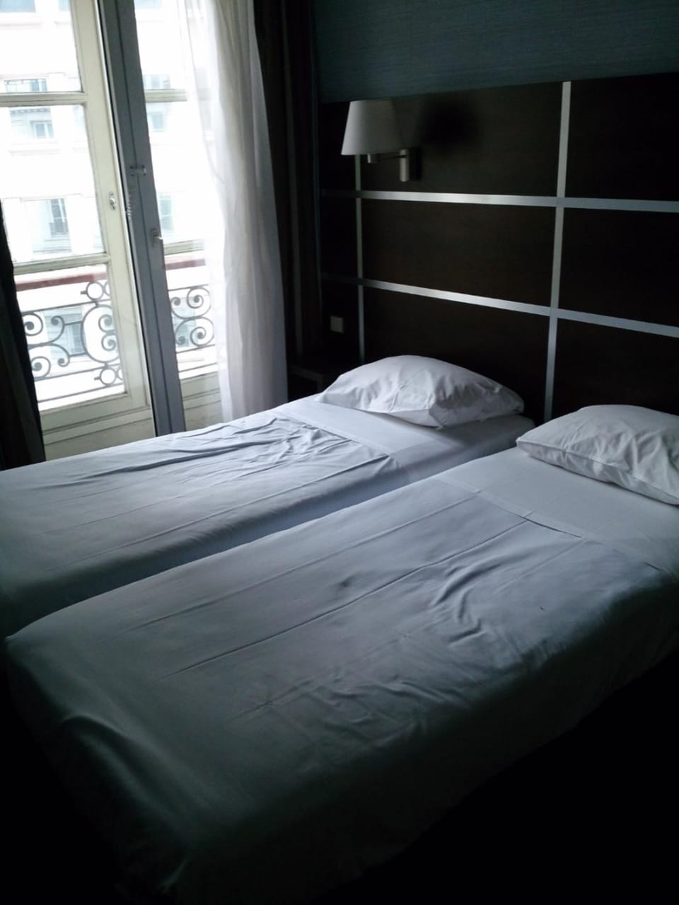 In-room safe, soundproofing, iron/ironing board, free WiFi