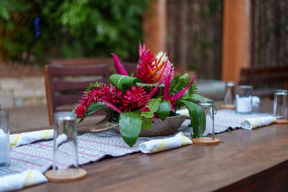 Breakfast, lunch, dinner served; garden views