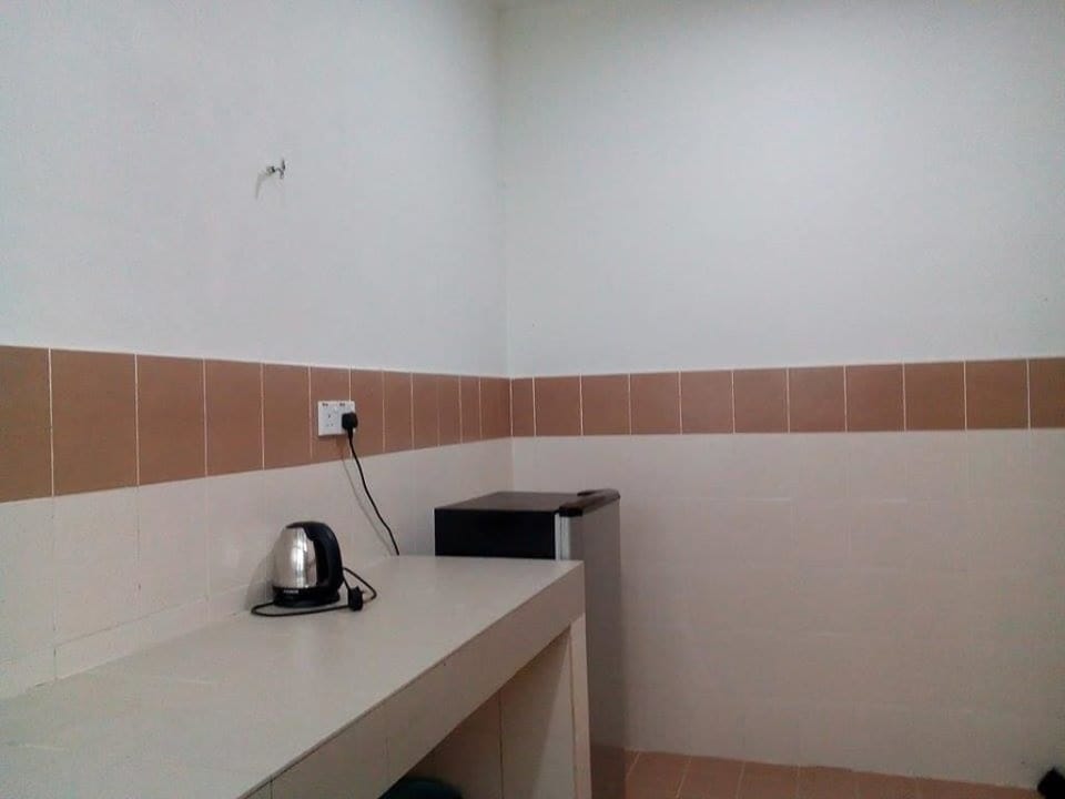 House, 4 Bedrooms | Private kitchen | Full-size fridge, electric kettle, cookware/dishes/utensils