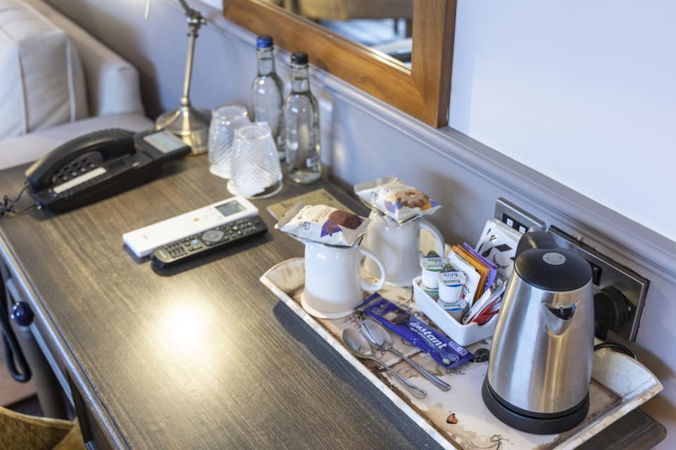 Signature Double Room | In-room safe, desk, soundproofing, iron/ironing board