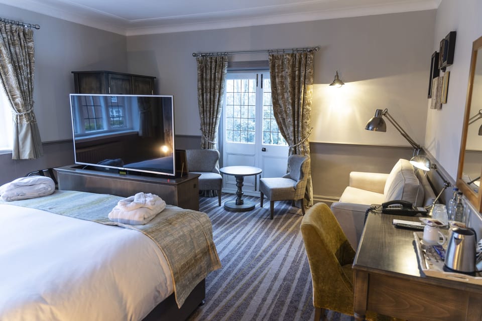 In-room safe, desk, soundproofing, iron/ironing board