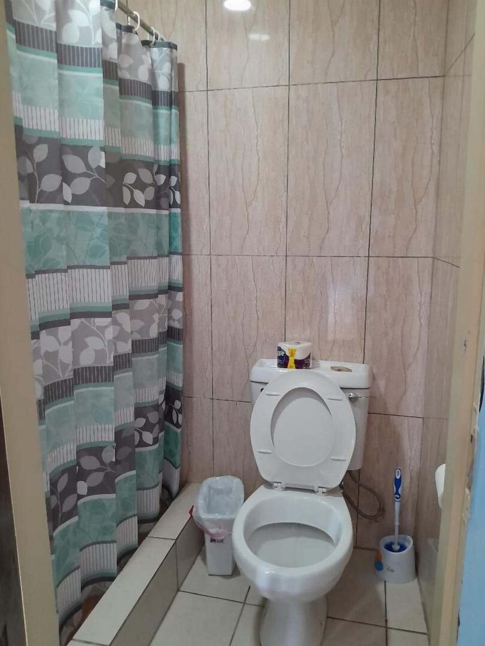 Double Room, 1 Bedroom, Beach View, Beachfront | Bathroom | Shower, free toiletries, towels