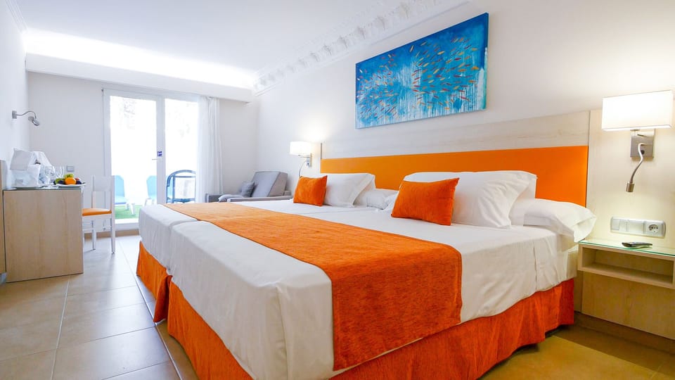 In-room safe, desk, blackout drapes, free WiFi