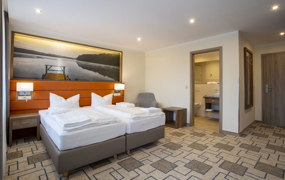 Comfort Room (in the Villa Building) | Minibar, in-room safe, individually furnished, desk